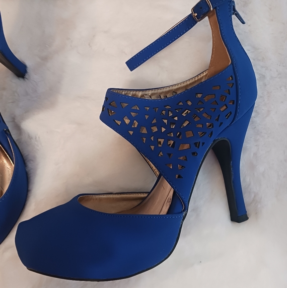 Quaid Street Heel 👠 - Picture 7 of 11